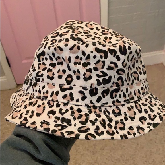 Leopard bucket hat urban outfitters Clearance